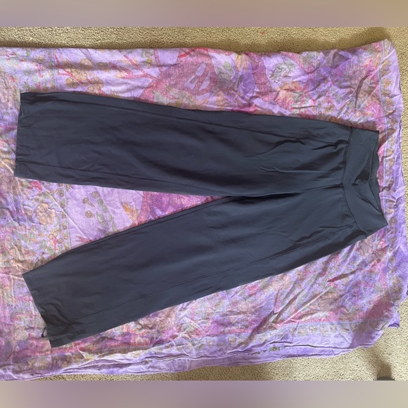 Lululemon High Waisted Wide Leg Cinching Ankle Leggings - Picture 3 of 13